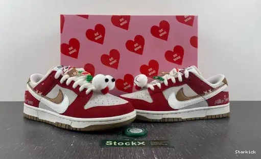 Green Brown Red 85 Low White Christmas SB DO9457-112 Dunk Nike 0504